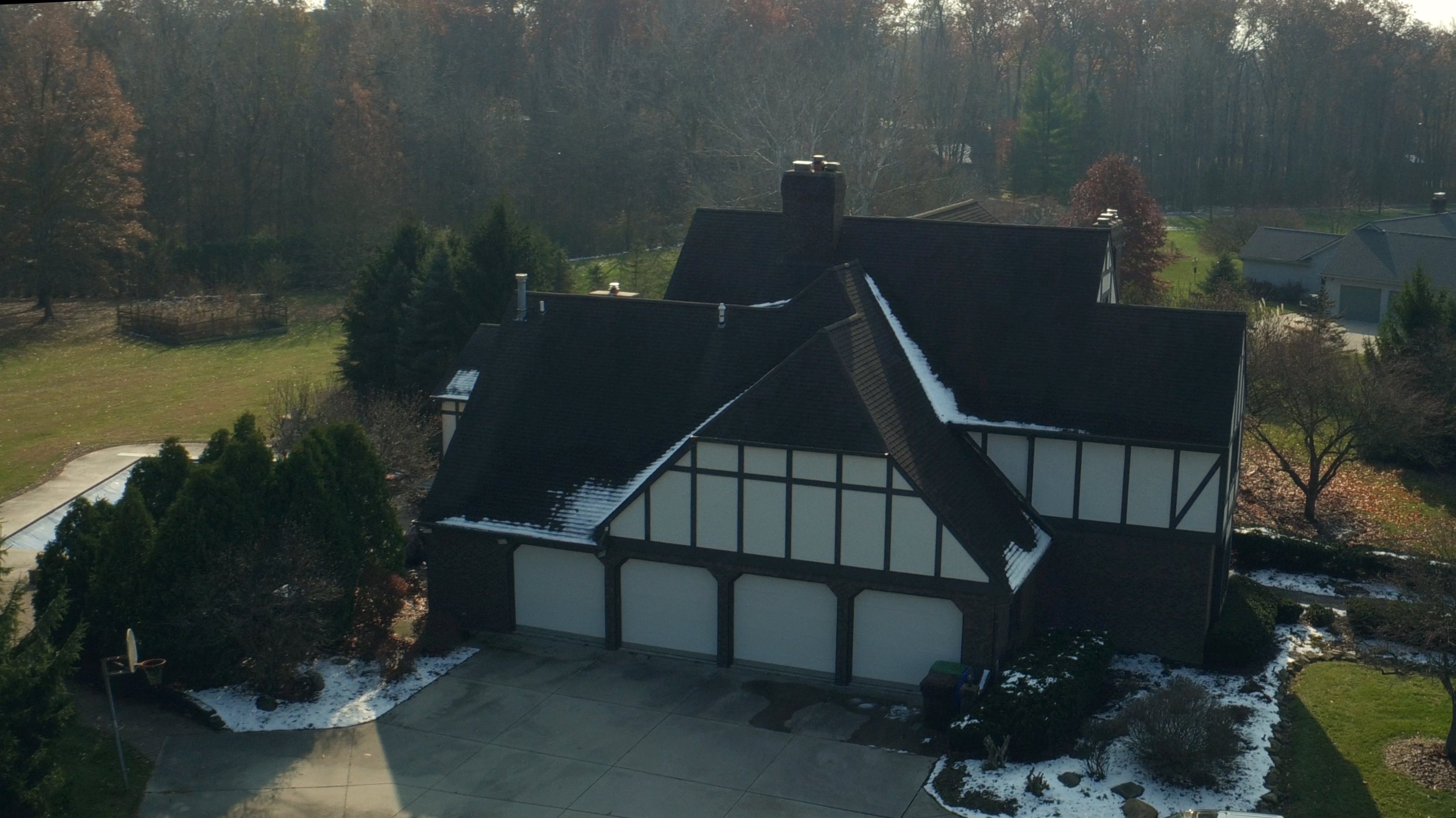 West Hamilton Estate Home on Post Rd.