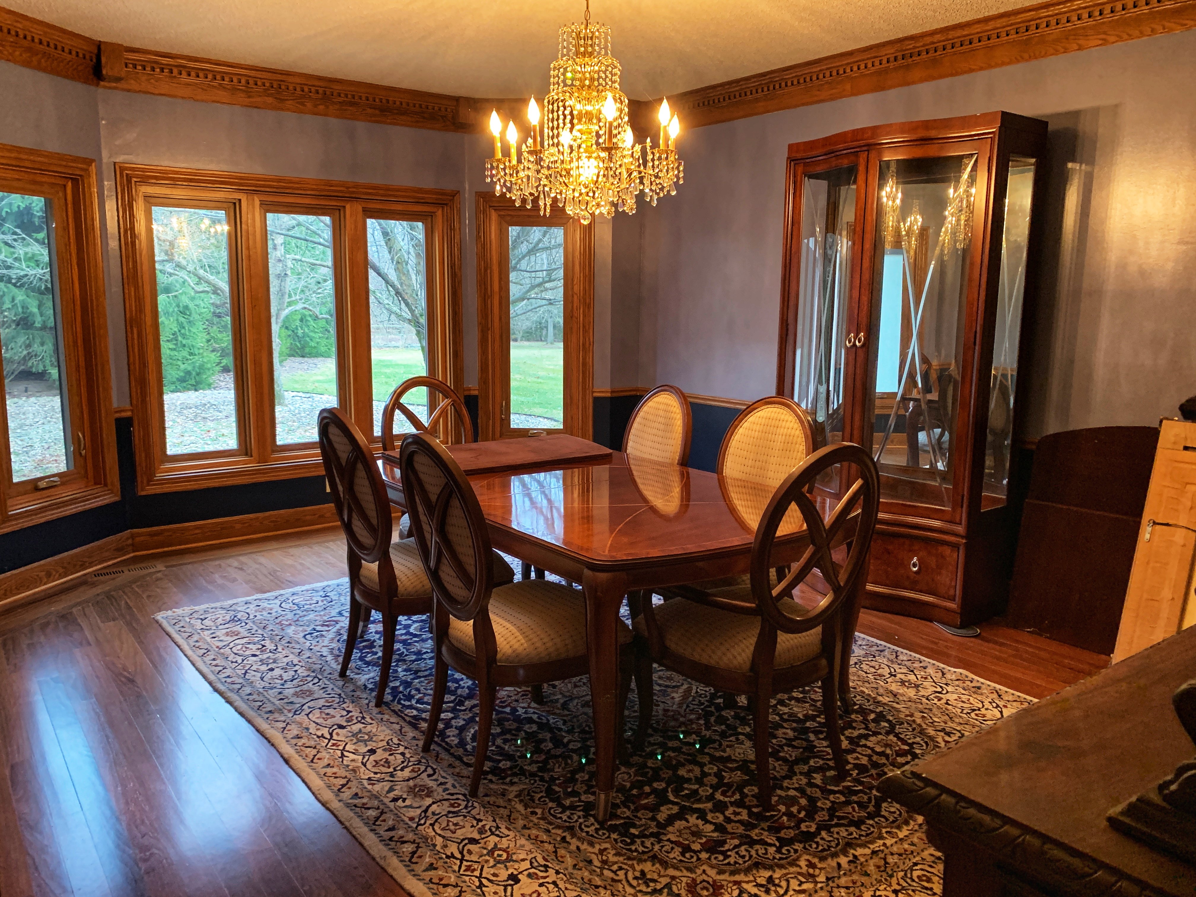 West Hamilton Estate Home on Post Rd.