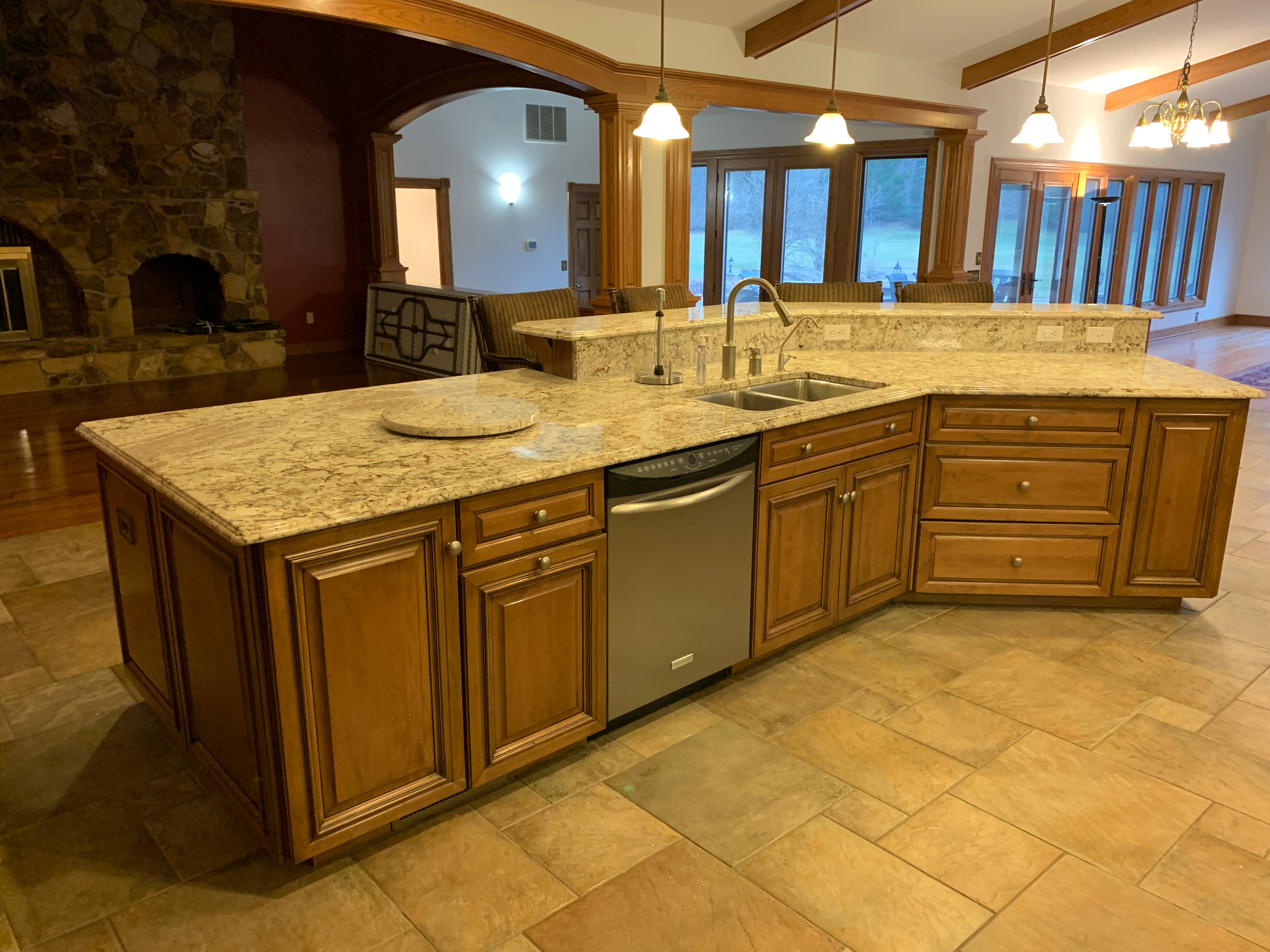 West Hamilton Estate Home on Post Rd.