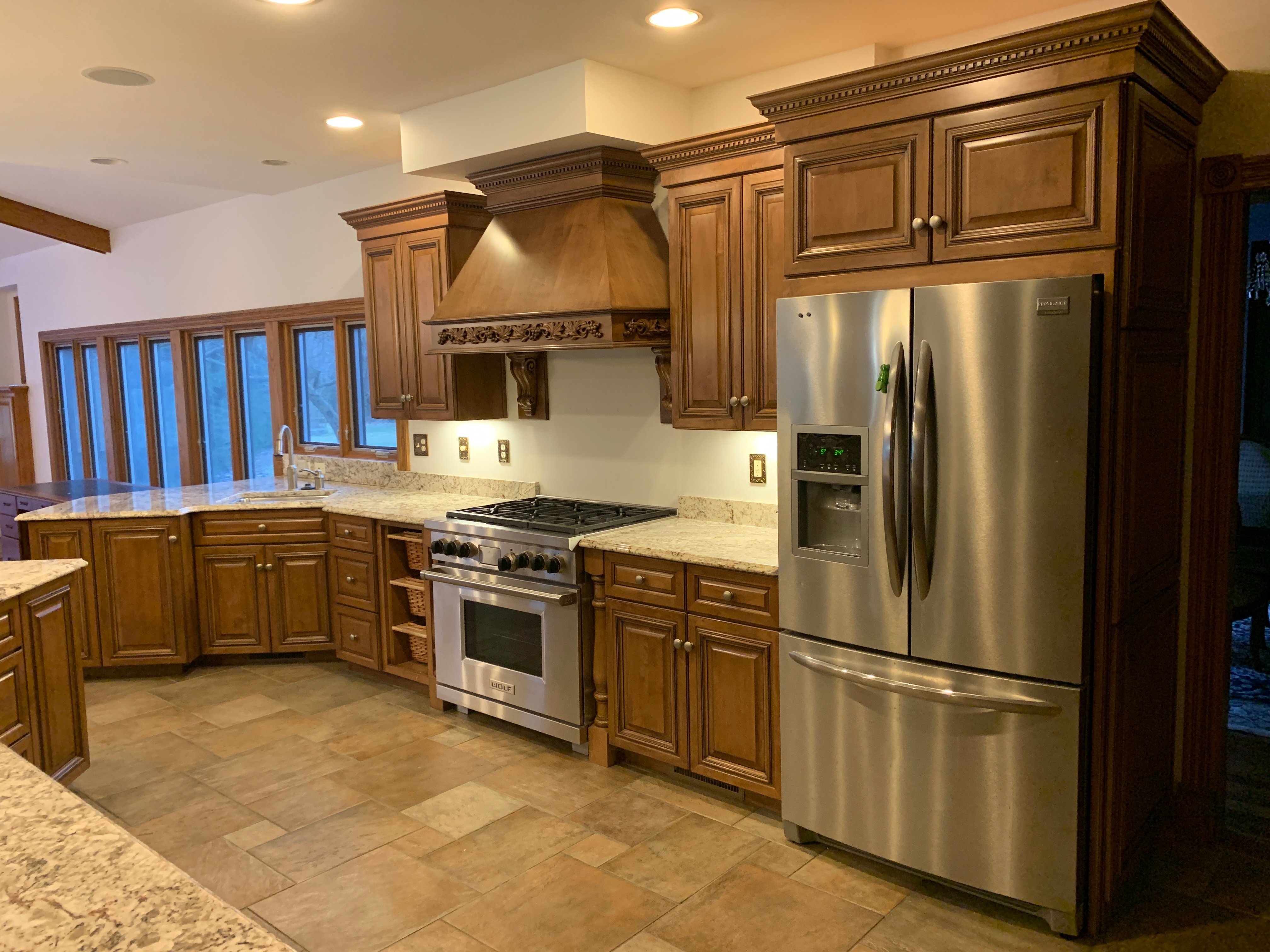 West Hamilton Estate Home on Post Rd.