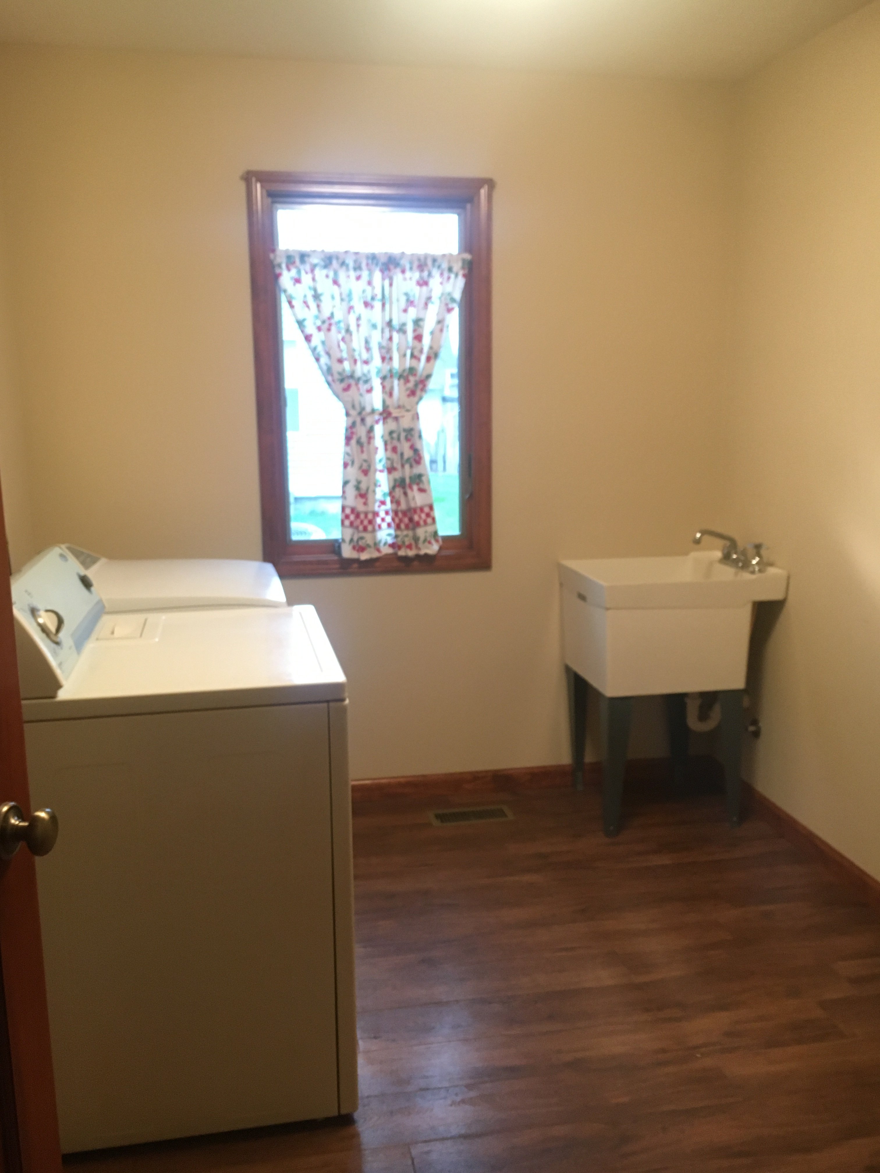 ONLINE ONLY REAL ESTATE!