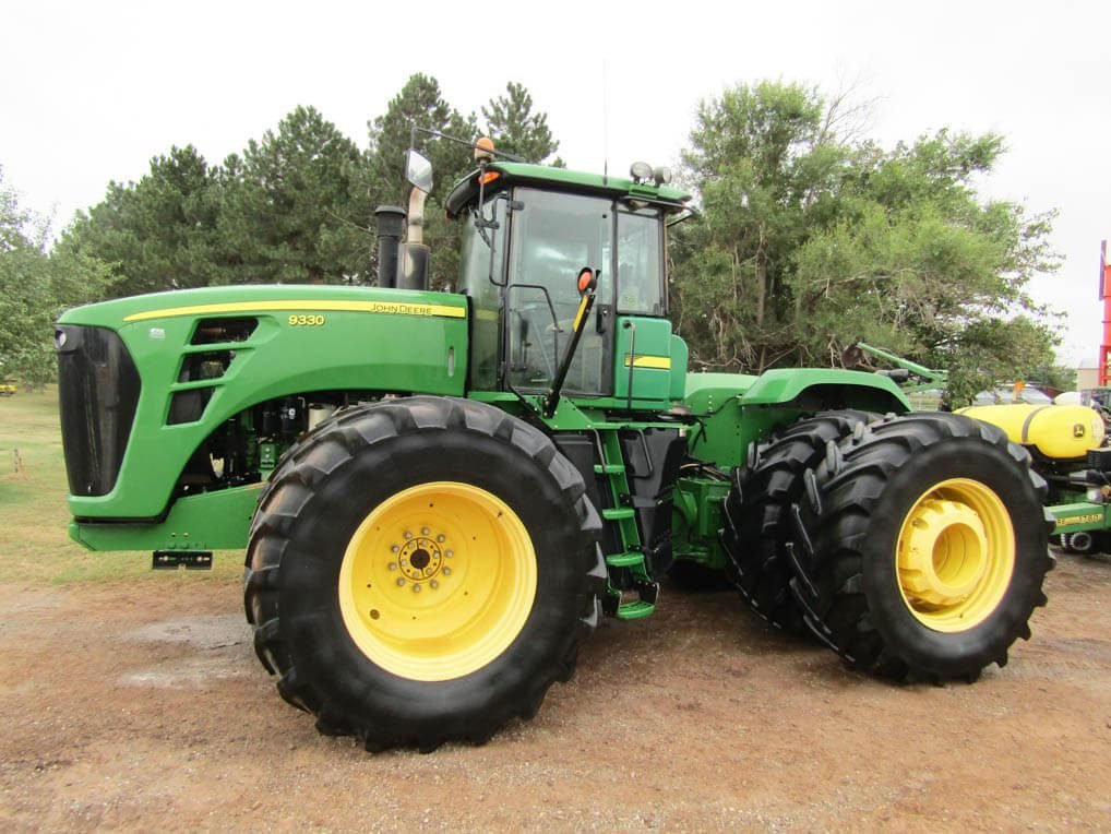 4/5 TRACTORS * COMBINE * PLANTERS * DRILL * TILLAGE * SEMIS * TRAILERS
