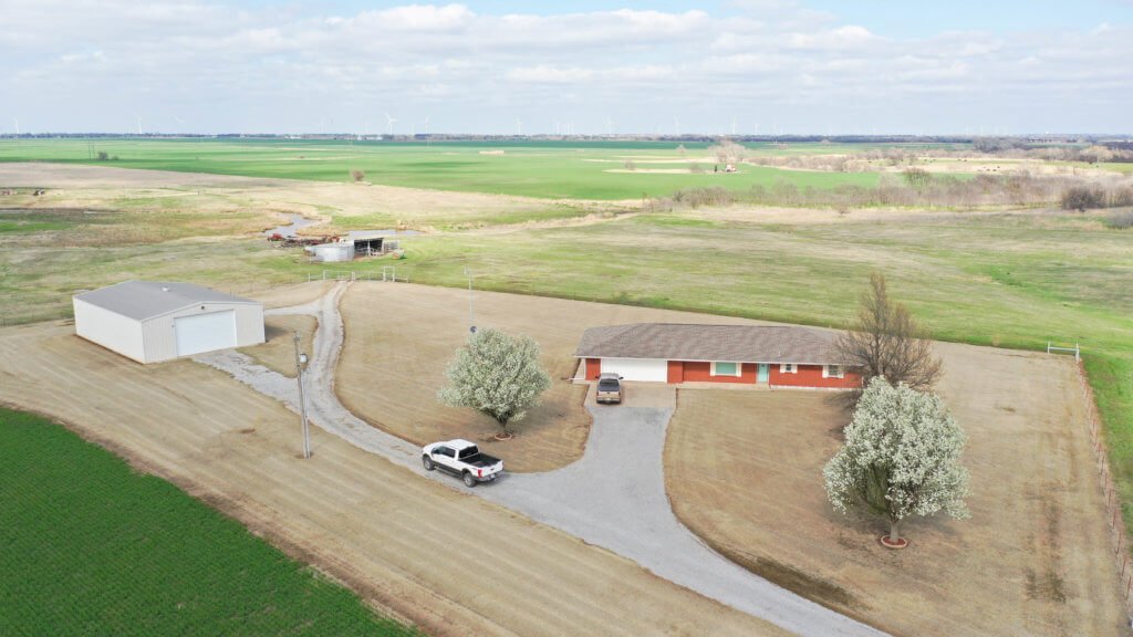 5/14 40± Acres * Brick Home * Shop * Minerals * Country Living Enid OK