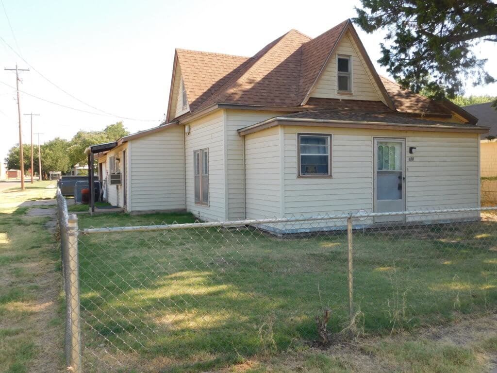 8/23 230 W York Enid OK - Dan Macdonald Estate