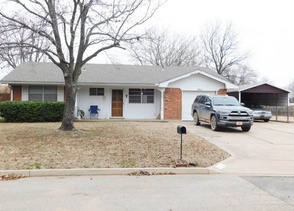 3/9 NICE BRICK HOME * 1711 N. 11TH STREET PERRY OK