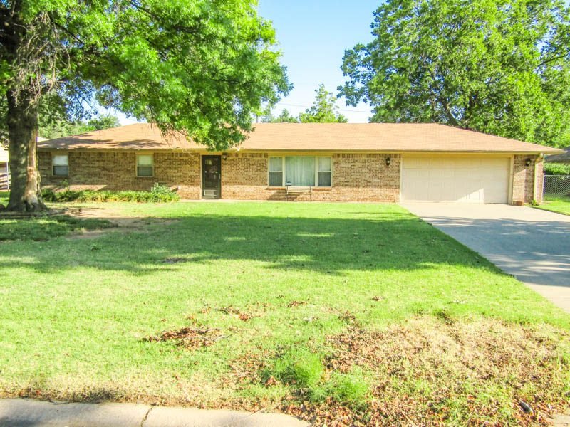 7/16 SOLD BRICK HOME * 1512 SQ.FT. * 3 BEDROOMS * 2 BATHROOMS