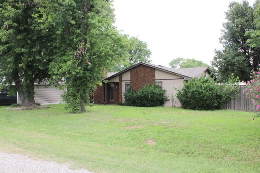 9/9 3 Bedroom * 1 ½ Baths Green Valley Addition Lahoma OK