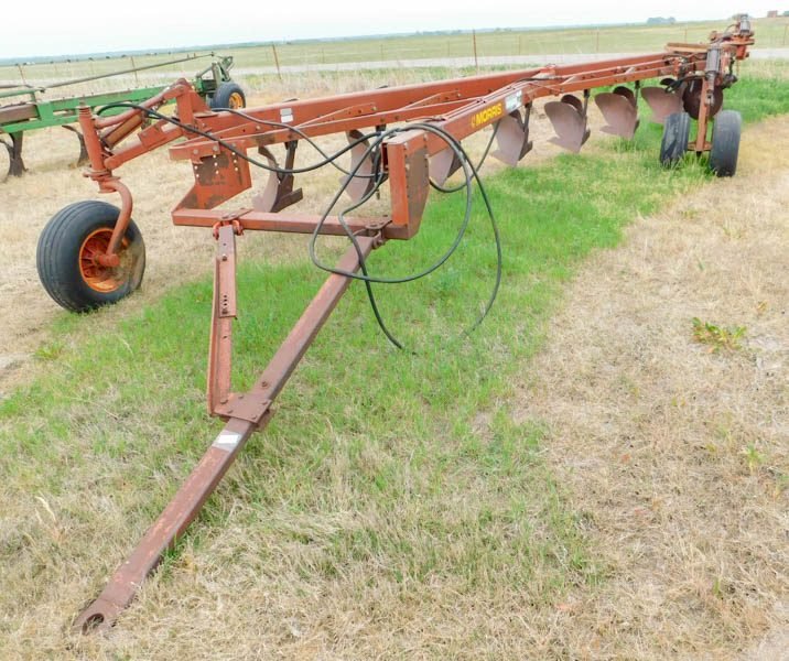 5/22 TRACTORS * COMBINES * TILLAGE * PICK UPS * CAR * TRAILERS * SHOP TOOLS * SCRAP * MISC FARM