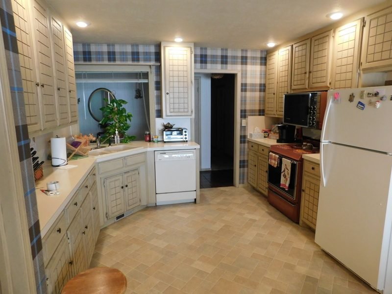 6/25 NICE BRICK HOME * HERITAGE HILLS ADDITION * ENID, OK
