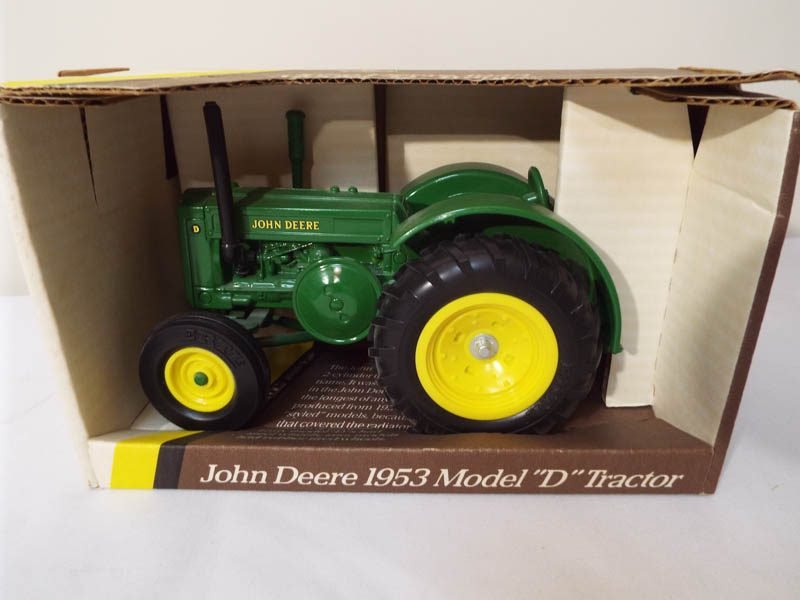 8/30 John Deere * Belt Buckles * Ertl * Jewelry * Vintage Toys * Furniture * Books * Collectibles
