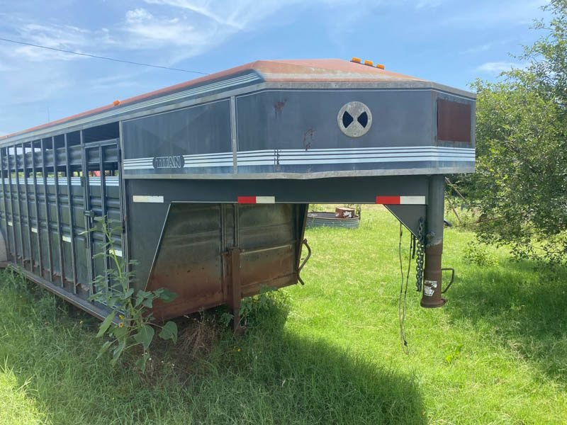 9/10 COMBINE * HEADERS * TRACTORS * TILLAGE * SEMI * TRAILERS* DRILL