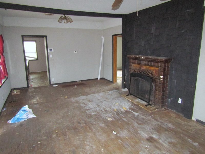 Property #1 559 E OAK AVE * ENID OK * 2 BED 2 BATH