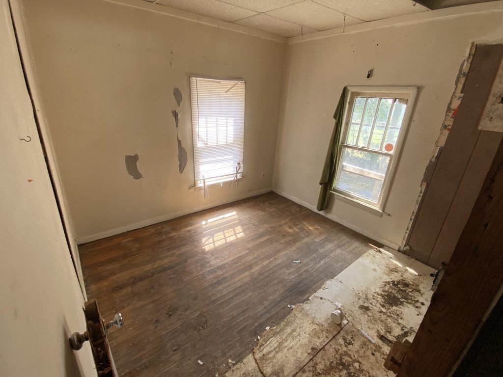 Property #2 337 E OLIVE OAK AVE * ENID OK * 2 BED 1 BATH