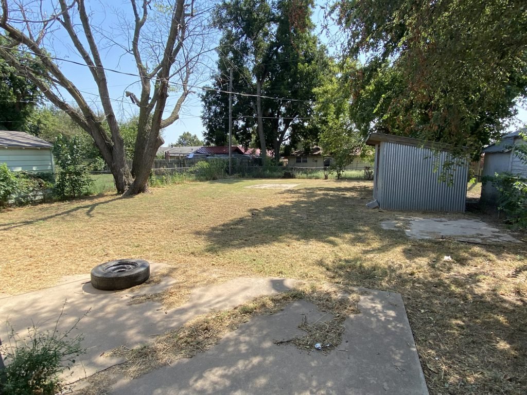 Property #2 337 E OLIVE OAK AVE * ENID OK * 2 BED 1 BATH