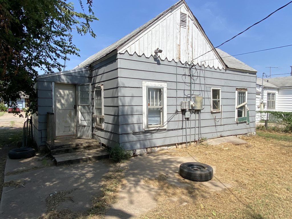 Property #2 337 E OLIVE OAK AVE * ENID OK * 2 BED 1 BATH