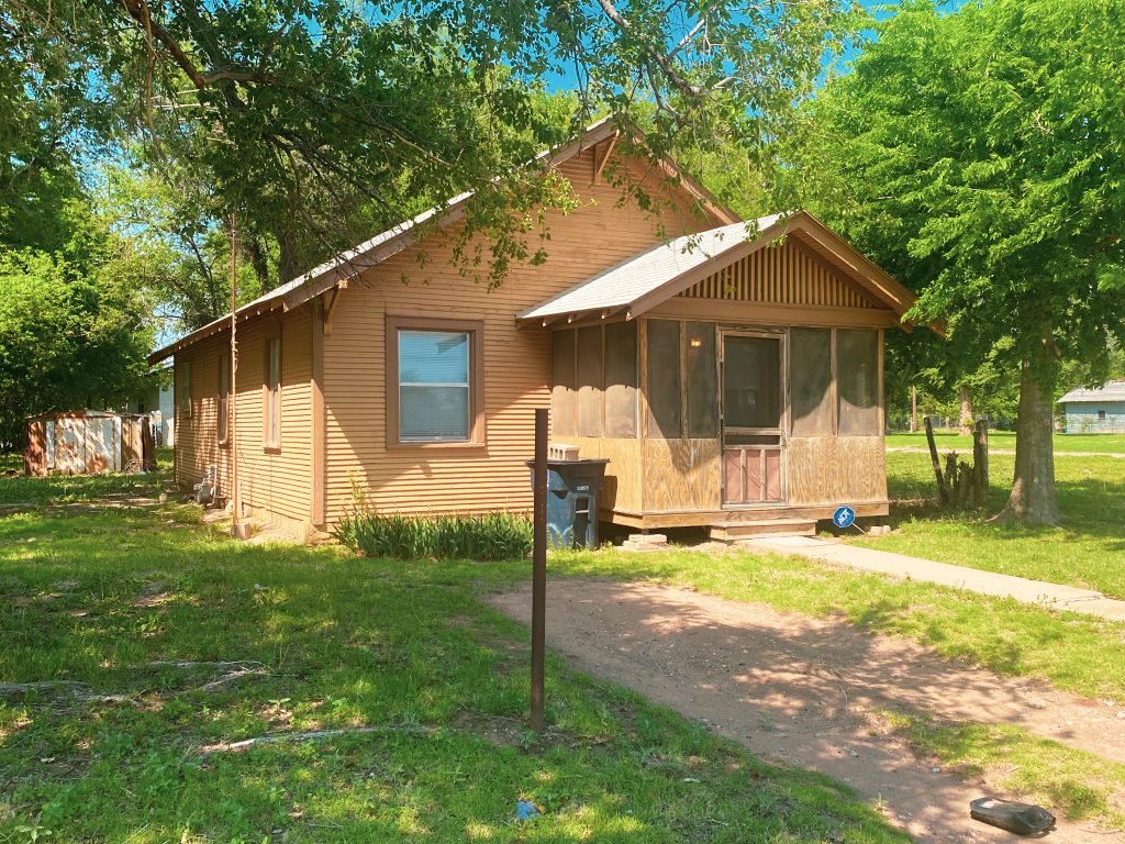 Lot 1: 122 E York Ave Enid, Oklahoma