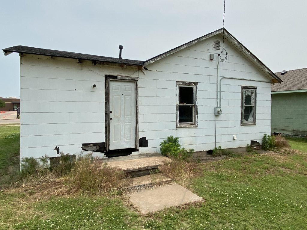 6/20 509 E PINE AVE * ENID OK * ONLINE ONLY AUCTION * 3 BED 1 BATH HOME * NEW ROOF