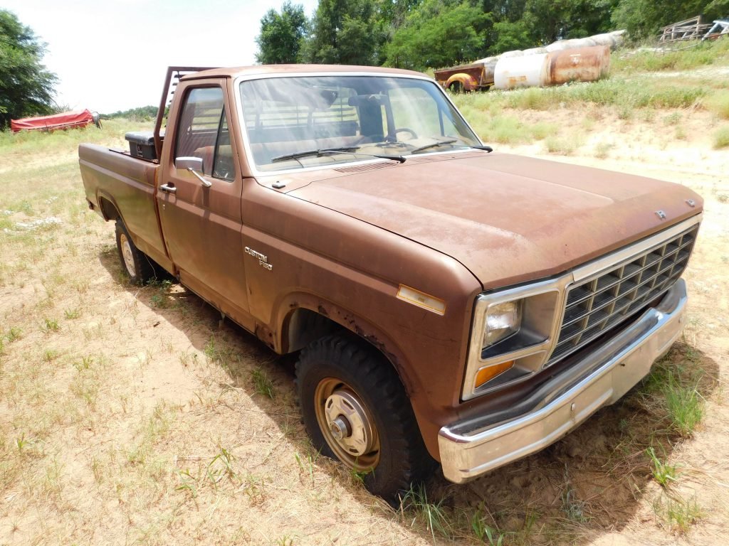 8/1 Combine- Trucks – Pick Ups- Tools – Shop Items – Tillage – Fencing Material