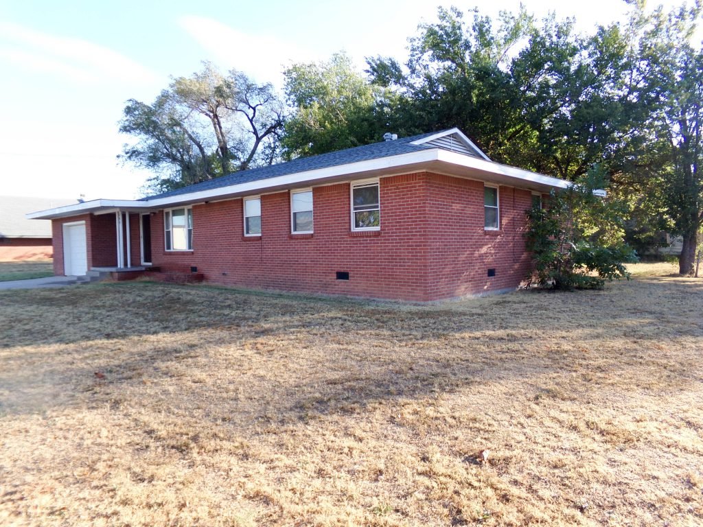 11/7 1, 344sq Home, Corner Lot * 202 E Ponca Str Garber OK