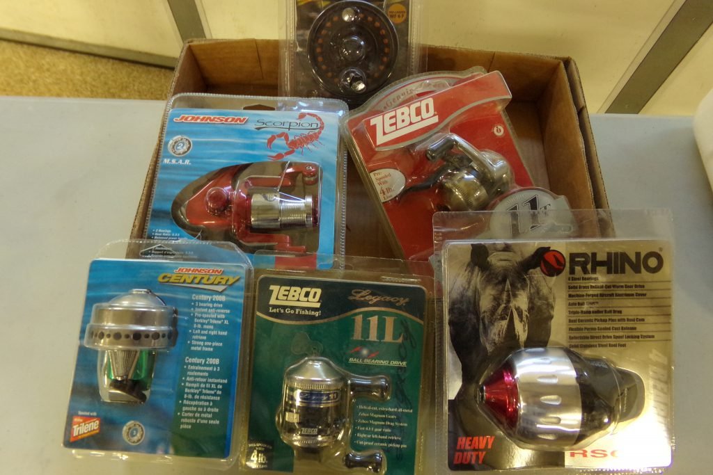 1/23 Fishing Misc - Smoker - Sausage Press- Pressure Cooker - Cowboy Hats - Basketball - Holsters- Buckles