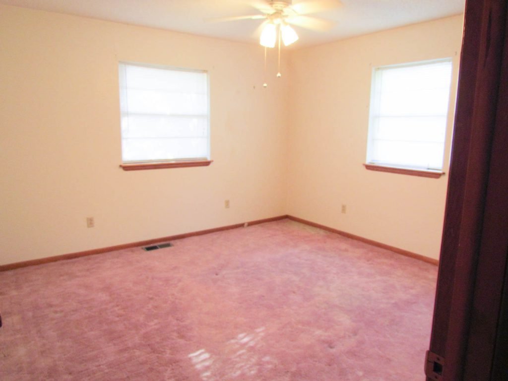 203 N 3rd St Carmen OK