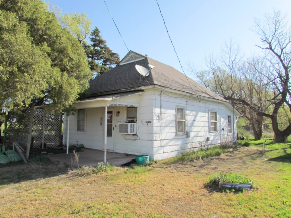 304 N B St Carmen OK