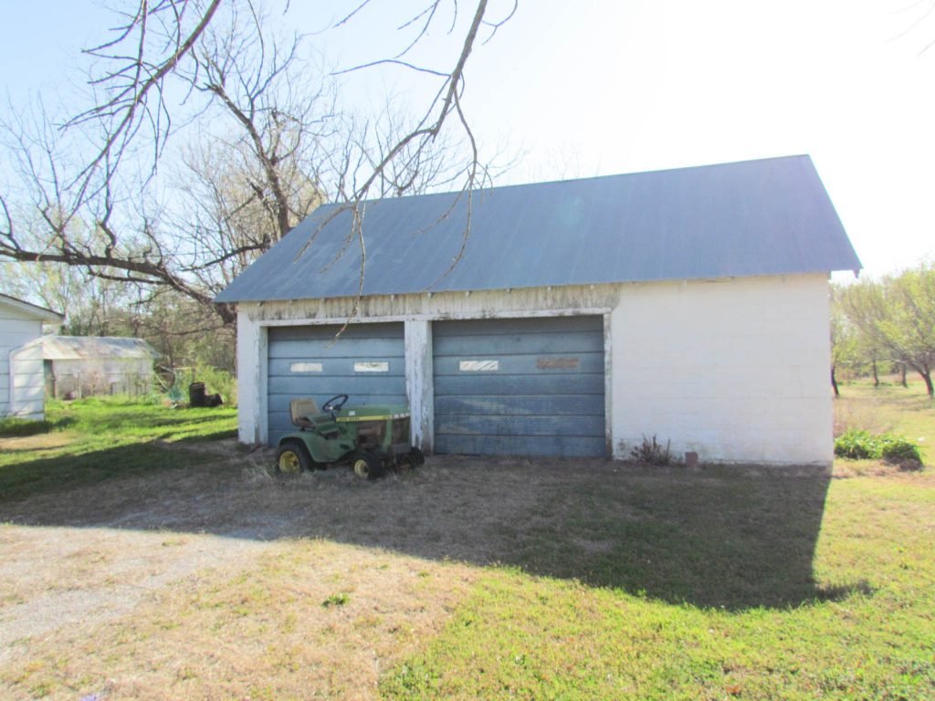 304 N B St Carmen OK