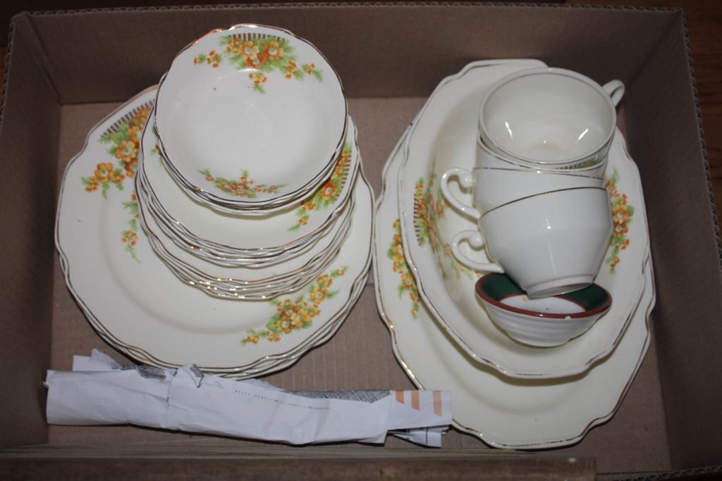 5/15 Furniture - Books - Glassware - Appliances - Wreaths - Household - Toys - Vintage