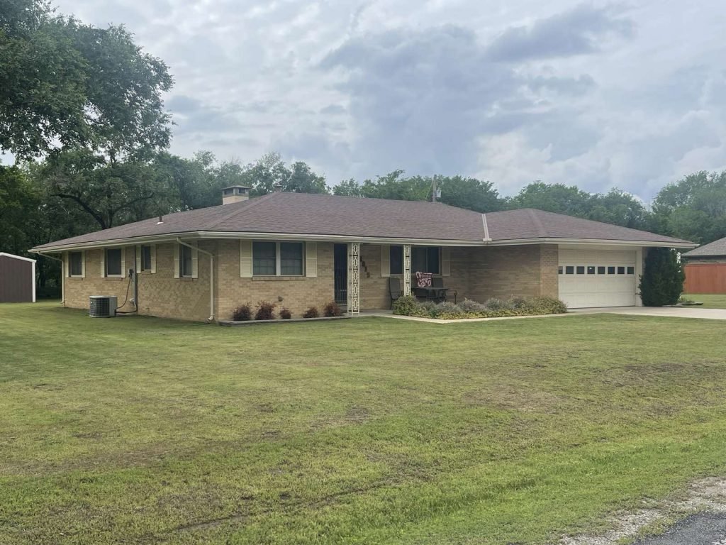 6/6 1, 739 SQ FT HOME BARTLESVILLE, OK, CORNER LOT