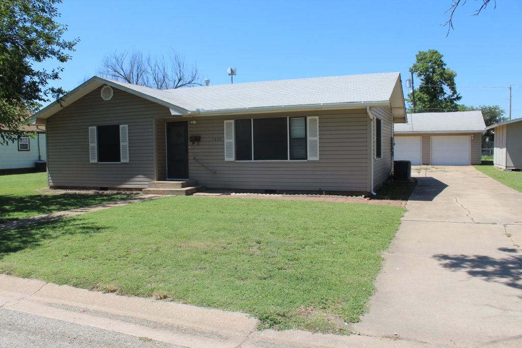 9/21 Investment Property * 2 Bedroom * 1 ½ Bath