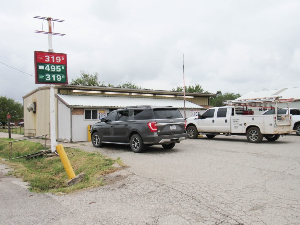 10/17 ESTABLISHED RUNNING QUICK STOP * BILLINGS OKLAHOMA