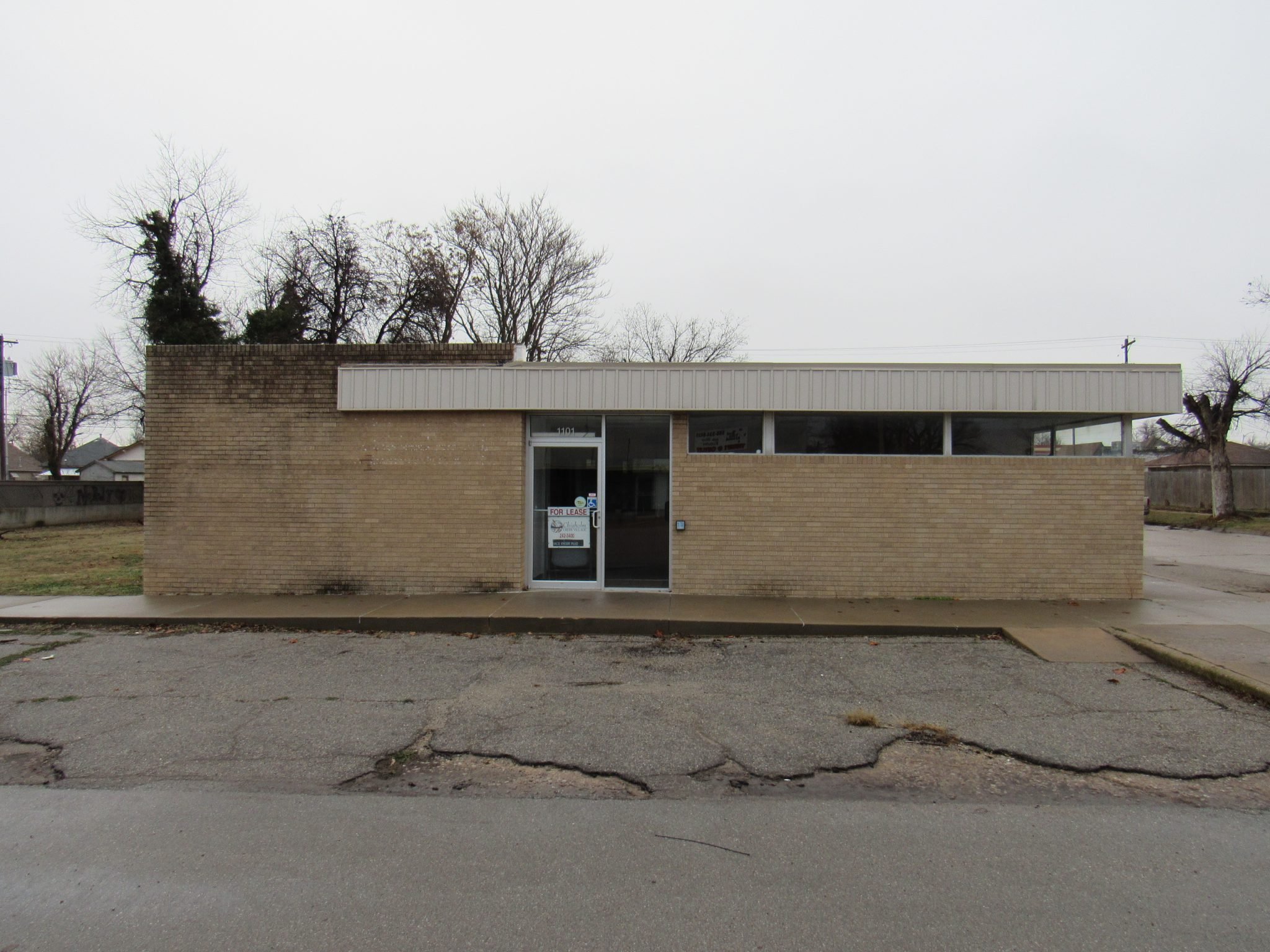 2/26 3, 600 SQ.FT. COMMERCIAL BUILDING * ENID OKLAHOMA