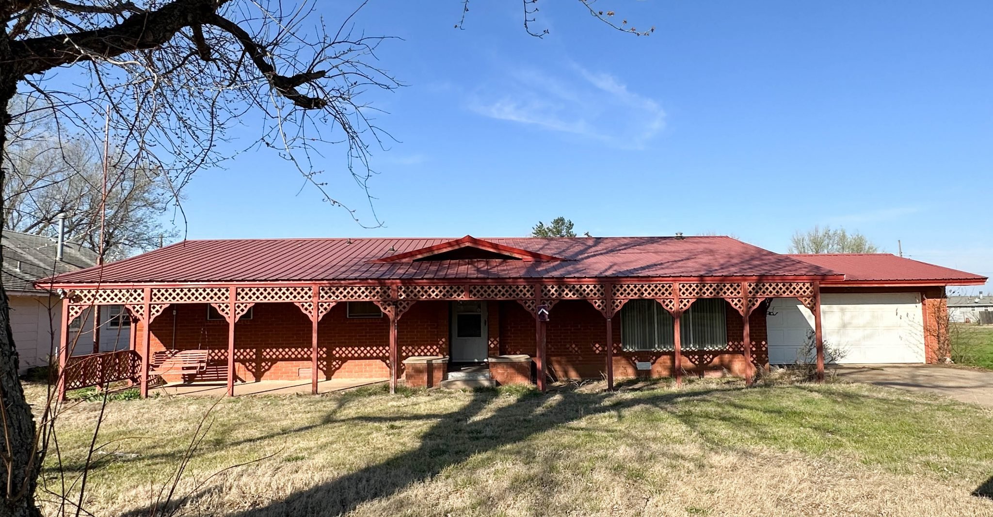 Lot 1: 516 N Main St Aline Ok 73716
