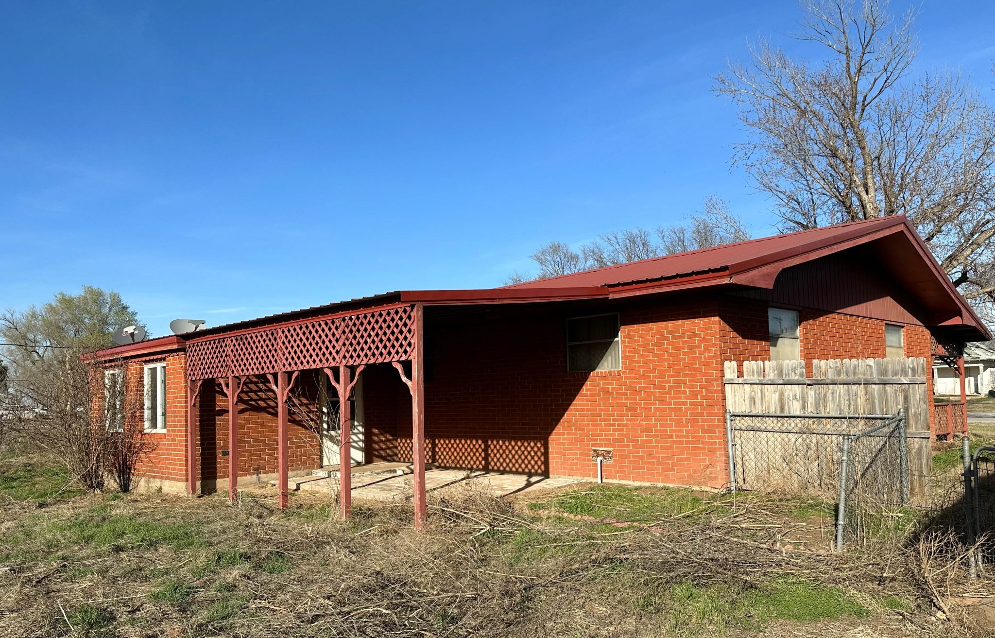 Lot 1: 516 N Main St Aline Ok 73716