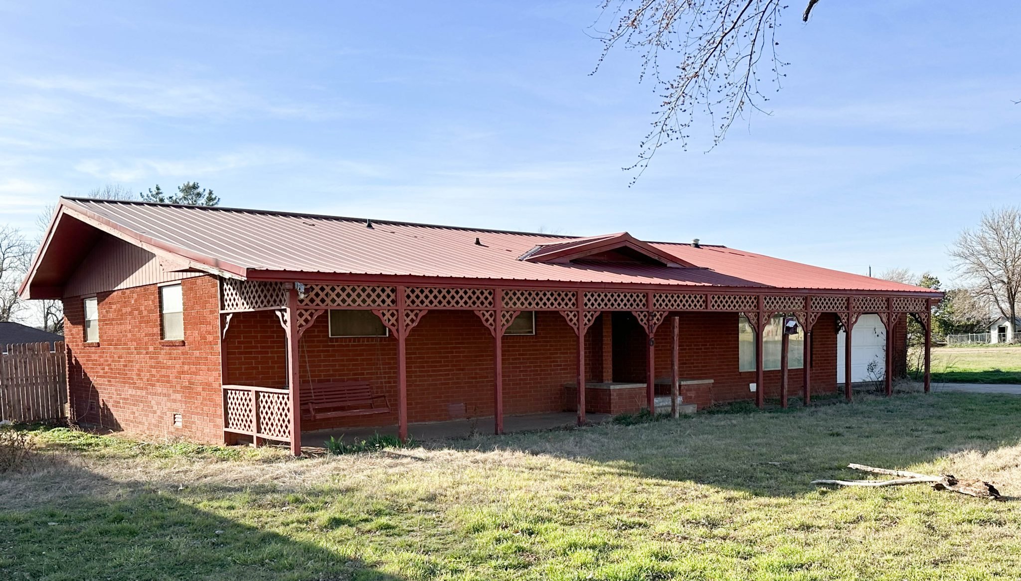 Lot 1: 516 N Main St Aline Ok 73716
