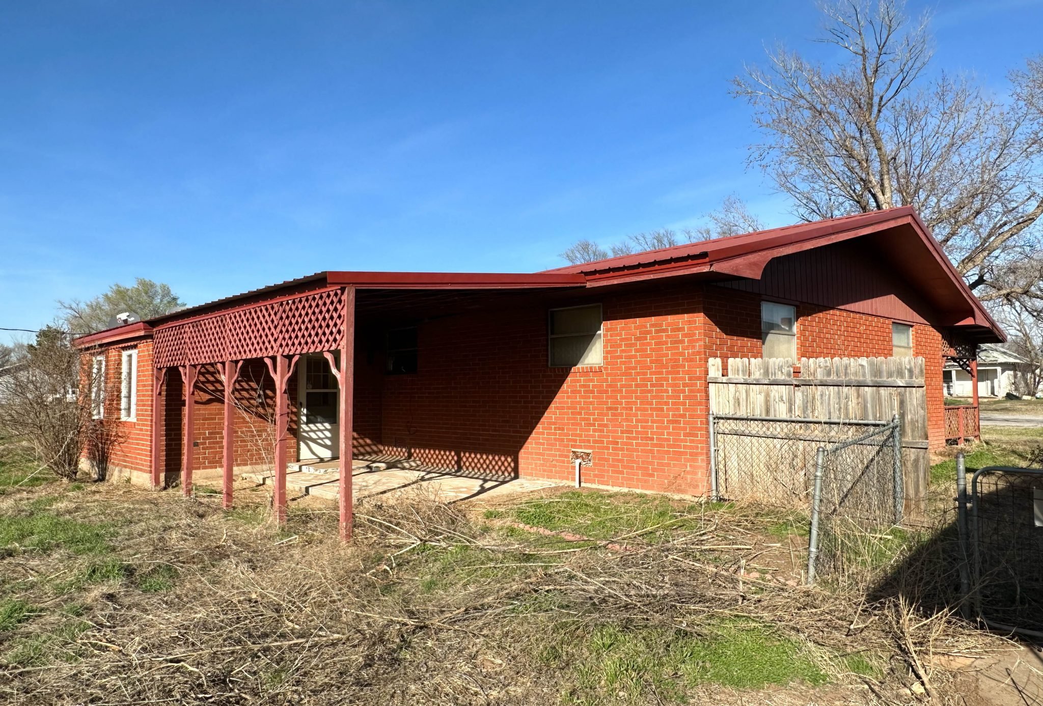 Lot 1: 516 N Main St Aline Ok 73716