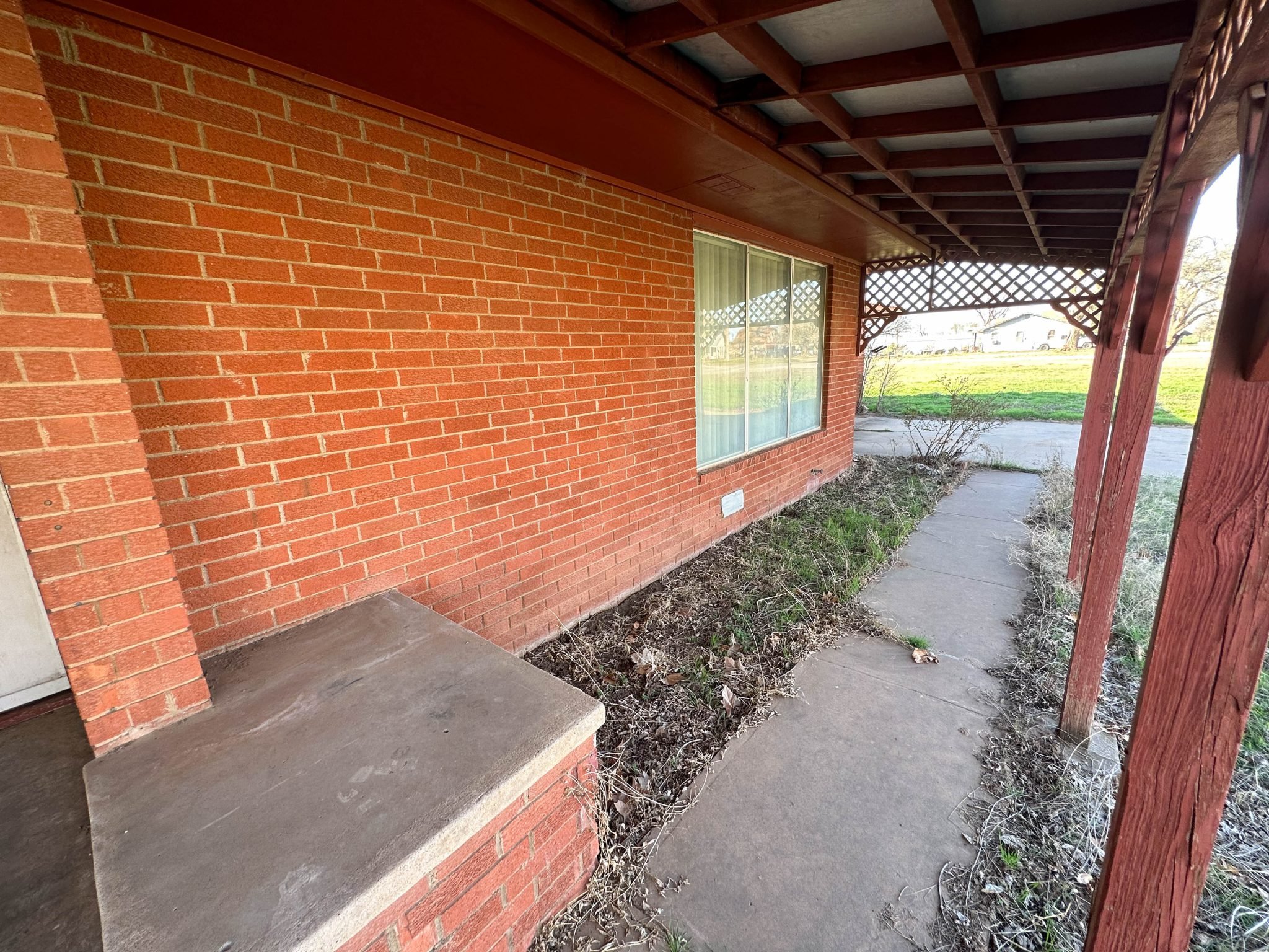 Lot 1: 516 N Main St Aline Ok 73716