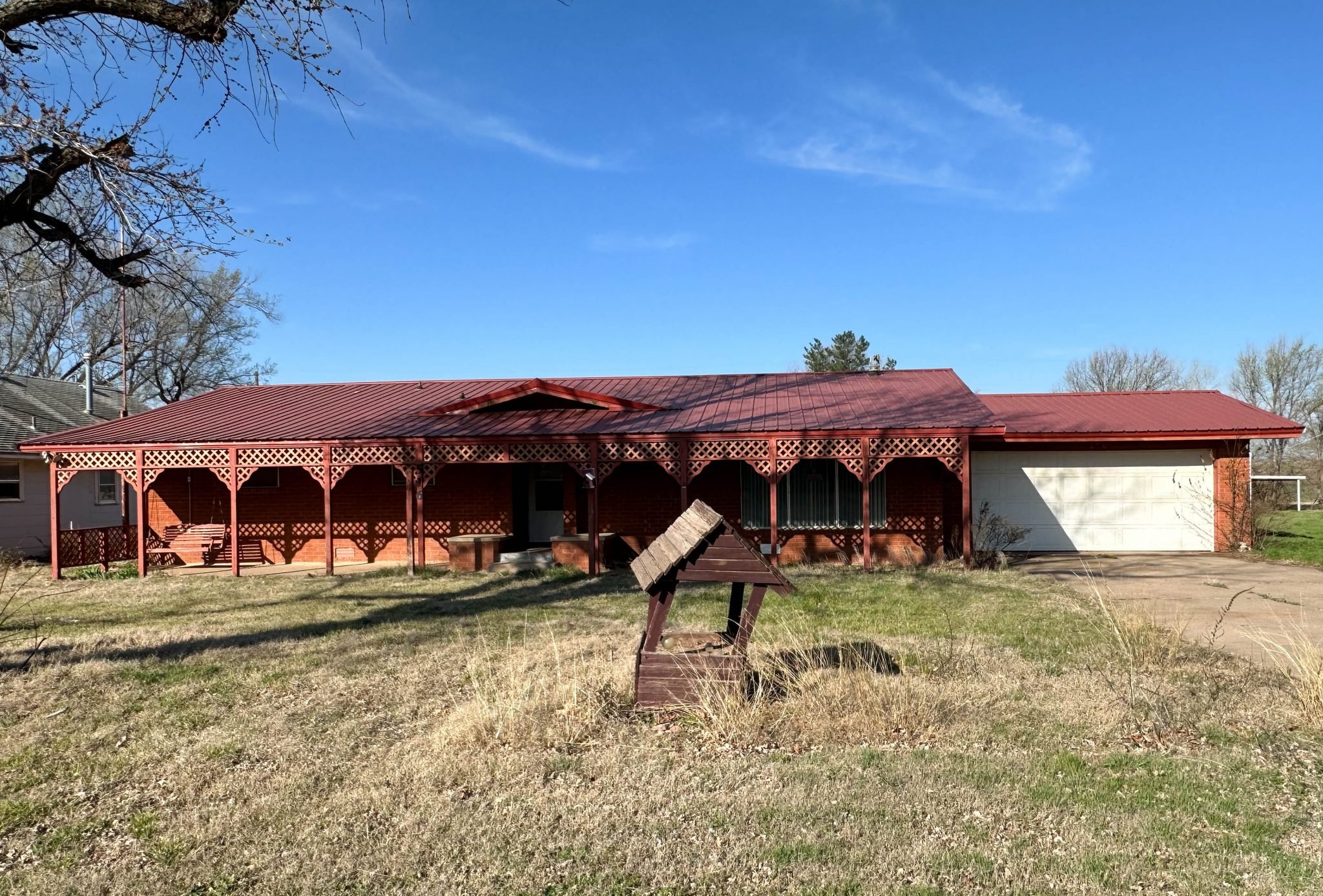 Lot 1: 516 N Main St Aline Ok 73716