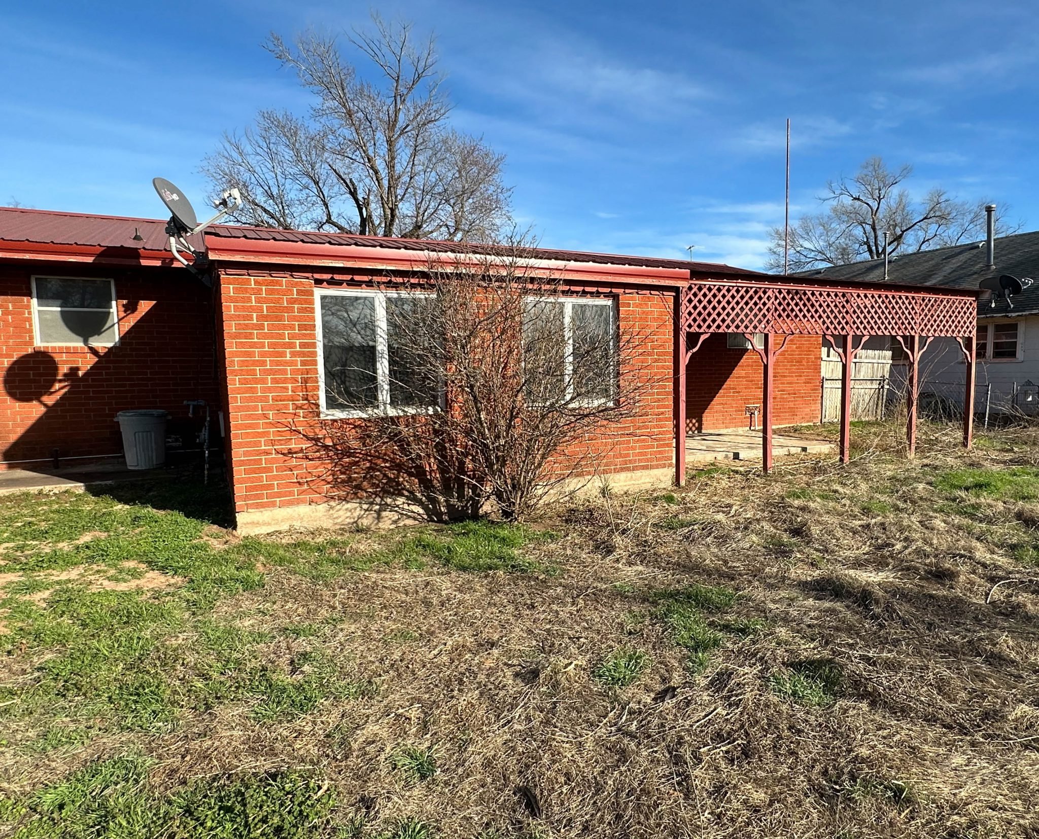 Lot 1: 516 N Main St Aline Ok 73716
