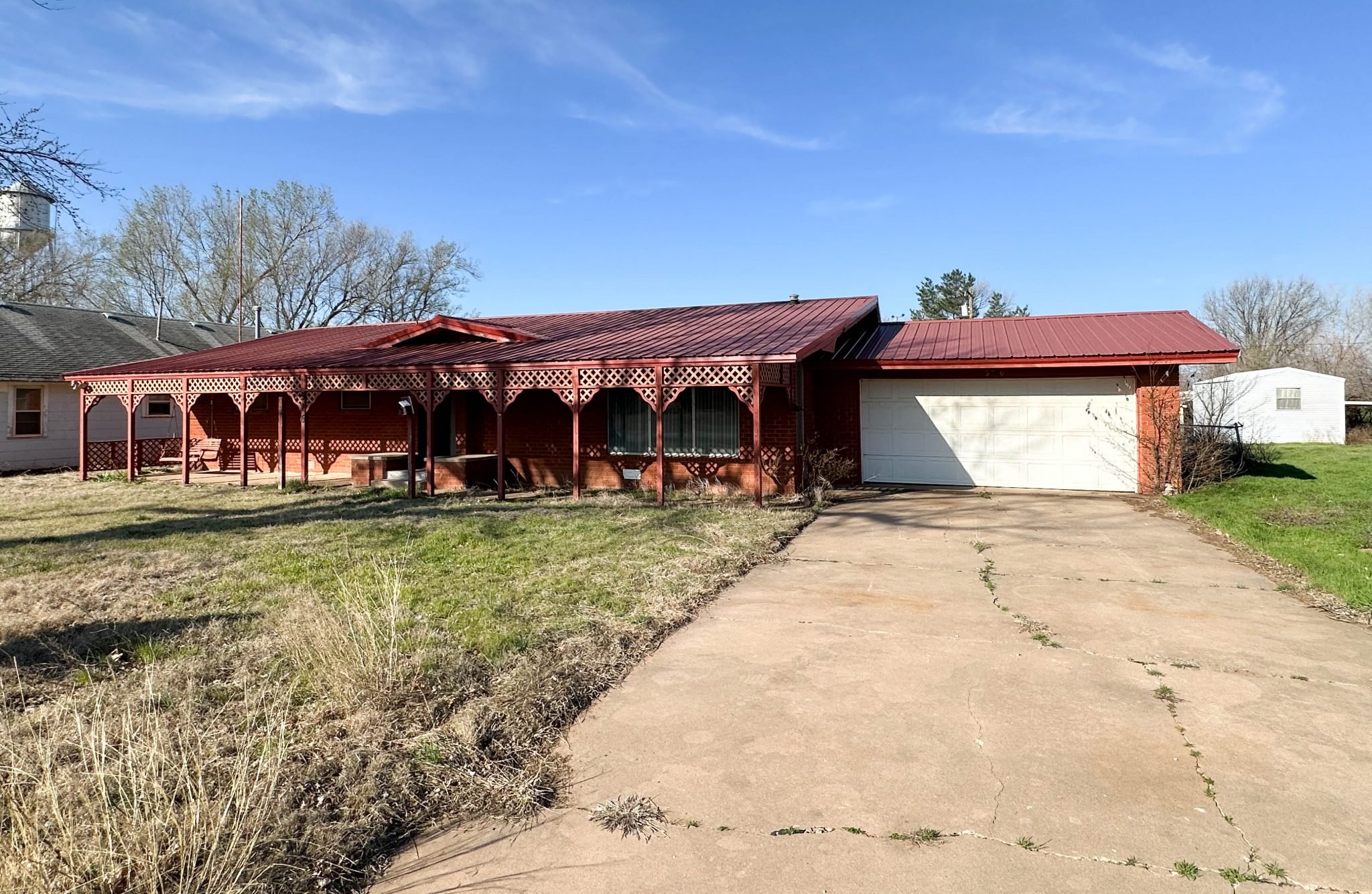 Lot 1: 516 N Main St Aline Ok 73716