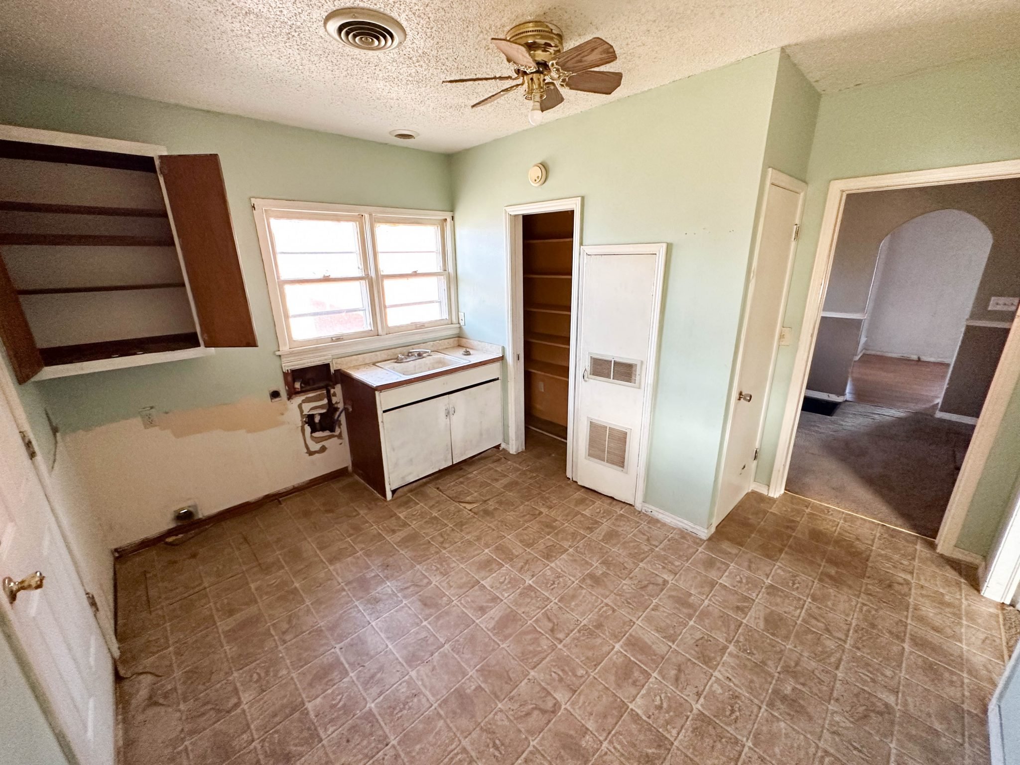 Lot 2: 512 N Main & 502 N Main St Aline, Ok 73716