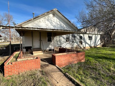 Lot 2: 512 N Main & 502 N Main St Aline, Ok 73716