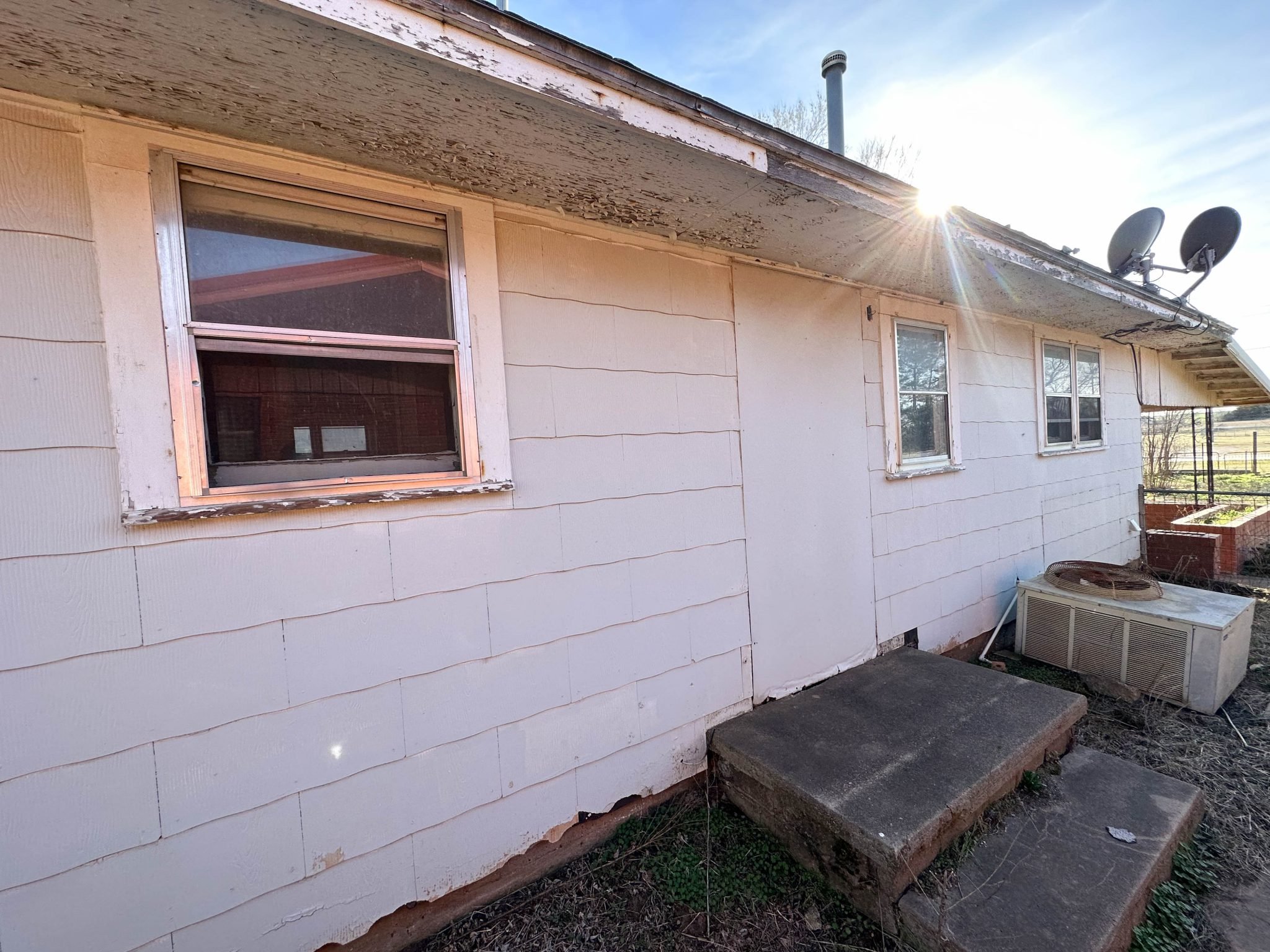 Lot 2: 512 N Main & 502 N Main St Aline, Ok 73716