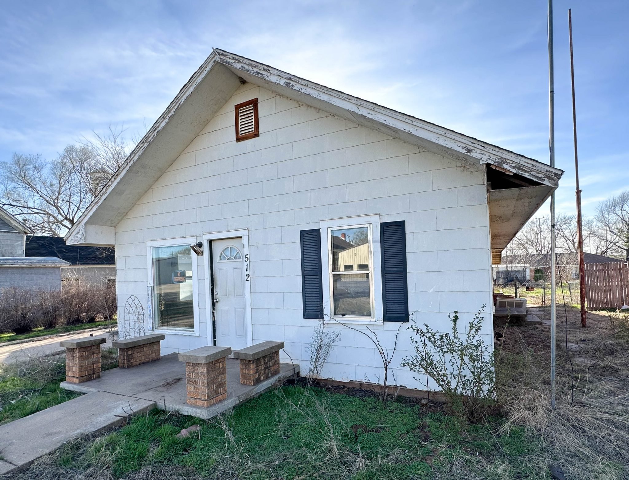 Lot 2: 512 N Main & 502 N Main St Aline, Ok 73716