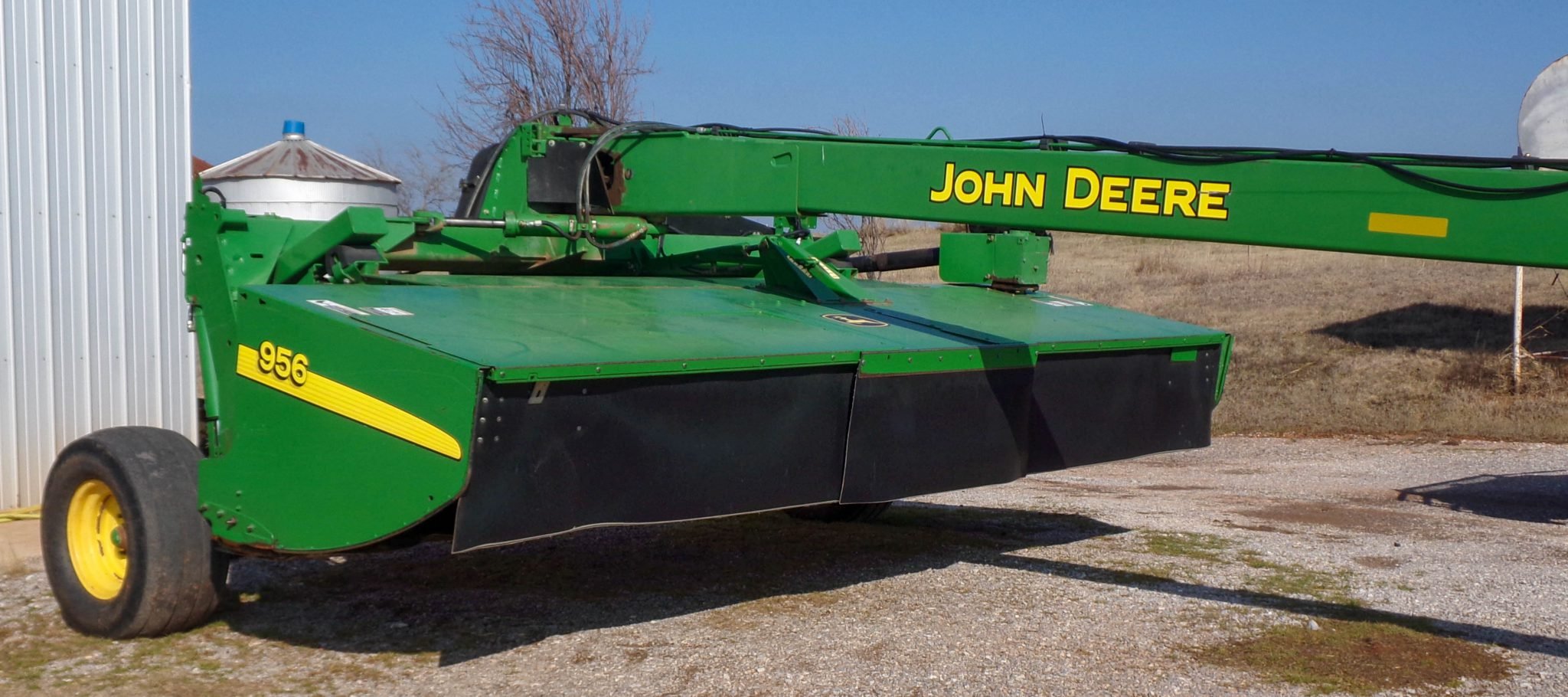 5/6 Grain cart - JD Air Seeders - Hay Rake - Grain Trailers - JD Moco