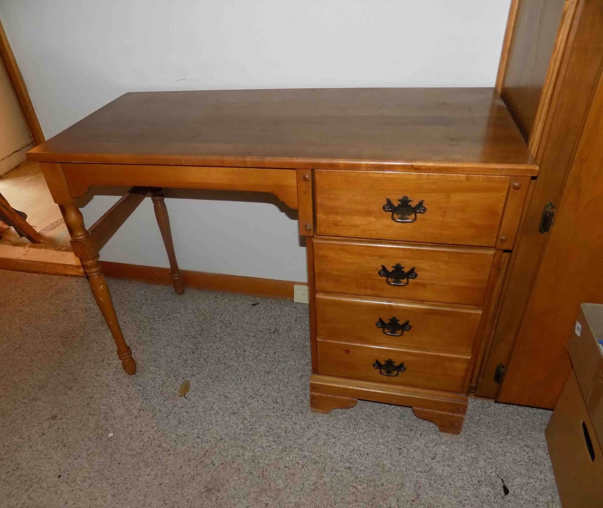 6/30 Vehicle - Appliances – Sewing Misc – Furniture – Quilting – Vintage Jewelry – Fostoria – Household