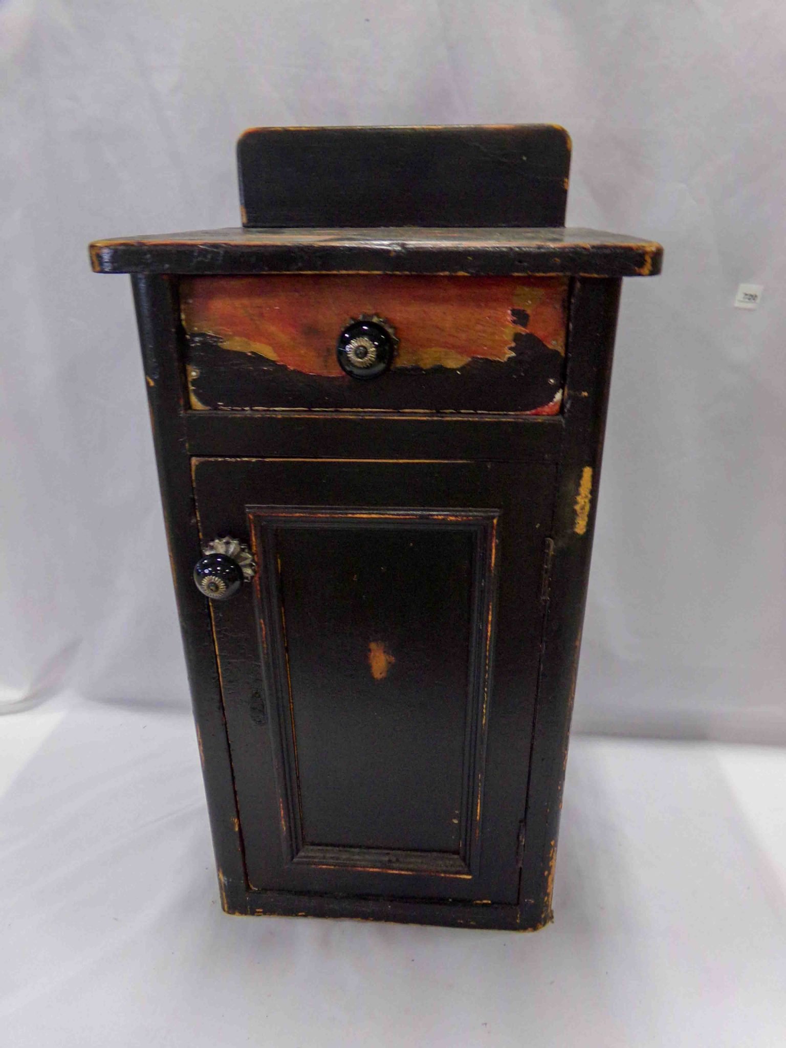 9/25 Furniture – Décor – Lamps – Household – Tv’s – Stamps – Art – Fabric – Glassware - Vera Bradley
