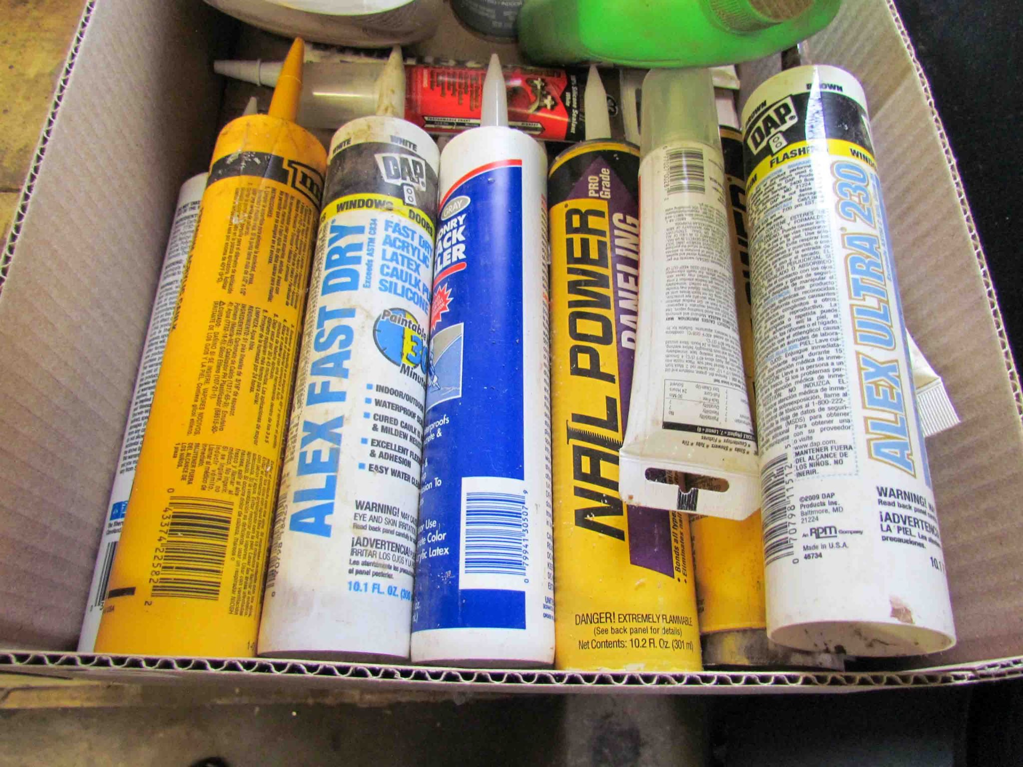 9/30 Hunting/Fishing - Appliances - Household - John Deere Toy Tractors - Fiesta - Tom Clark Gnomes - Furniture - Ladders - Rae Dunn - Scrapbooking - Collectibles