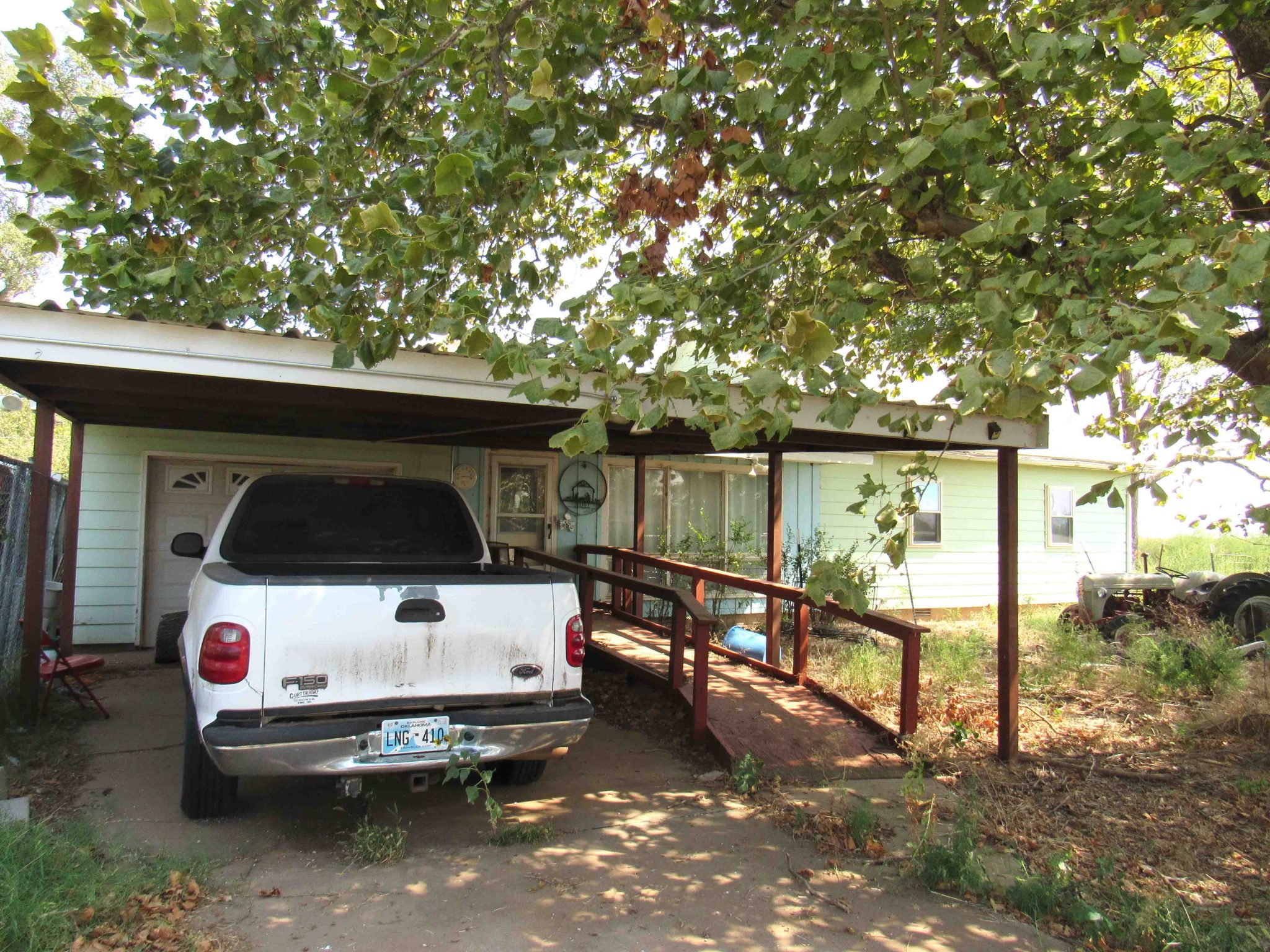 TRACT 5: 1364 Maple St. Wakita, Oklahoma