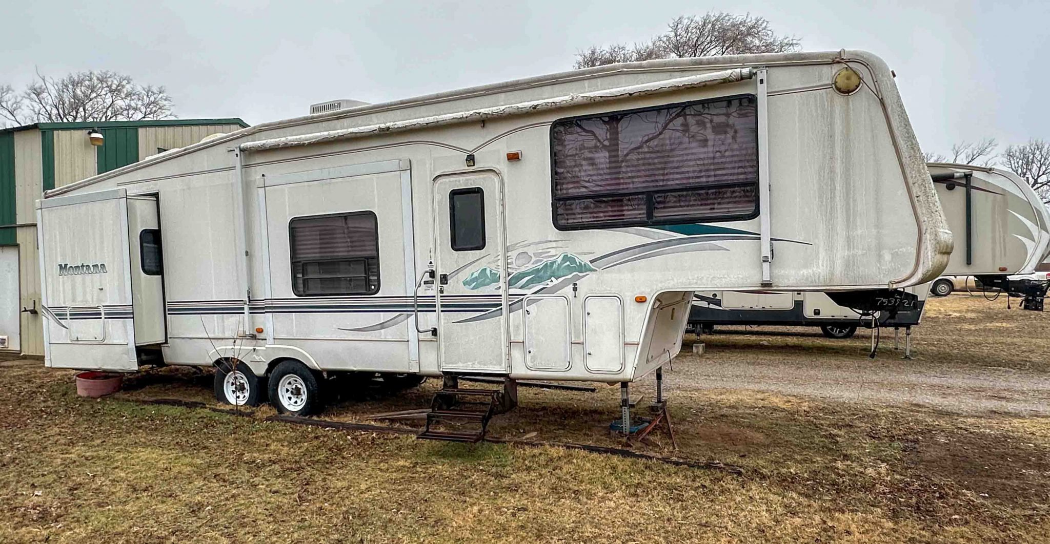 3/5 1375 TEXAS AVE NASH OK * 3 BEDROOM 2 BATHROOM HOME * METAL SHOP * TRAVEL TRAILER – MOTORCYCLE – COLLECTIBLES – HOUSEHOLD